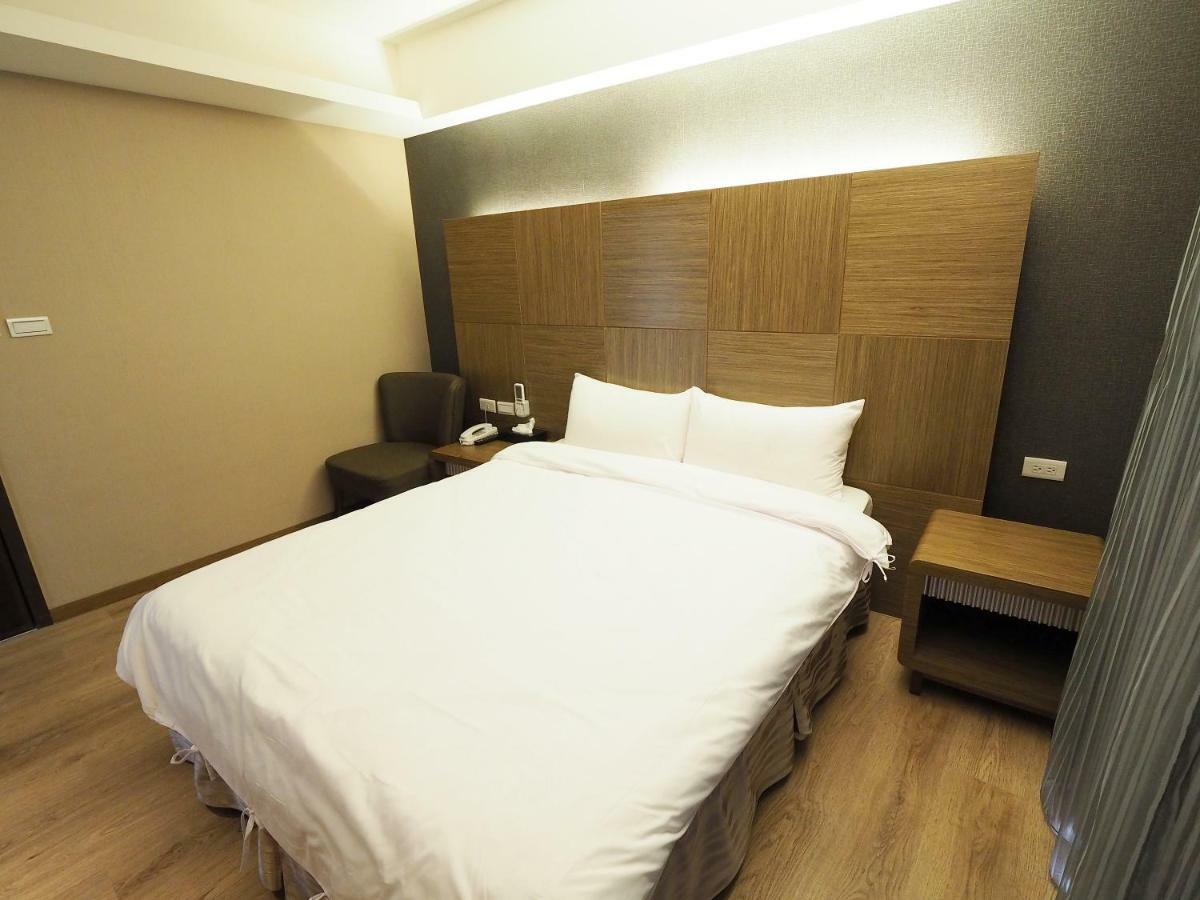 Kailan Hotel Toucheng Esterno foto