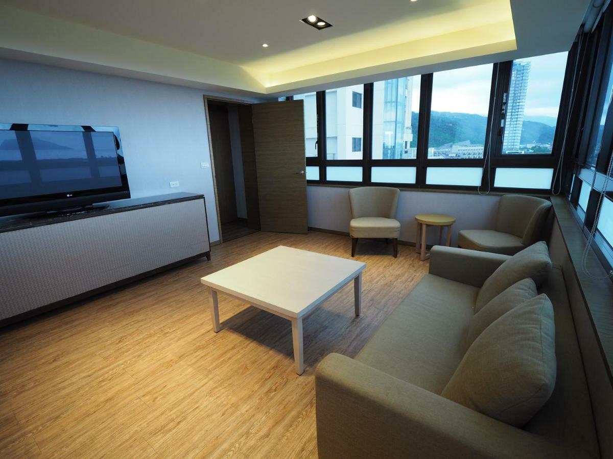 Kailan Hotel Toucheng Esterno foto
