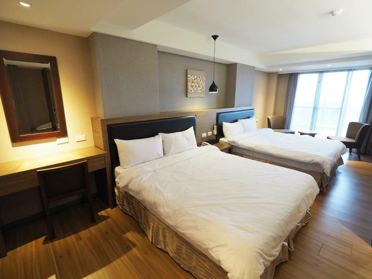 Kailan Hotel Toucheng Esterno foto