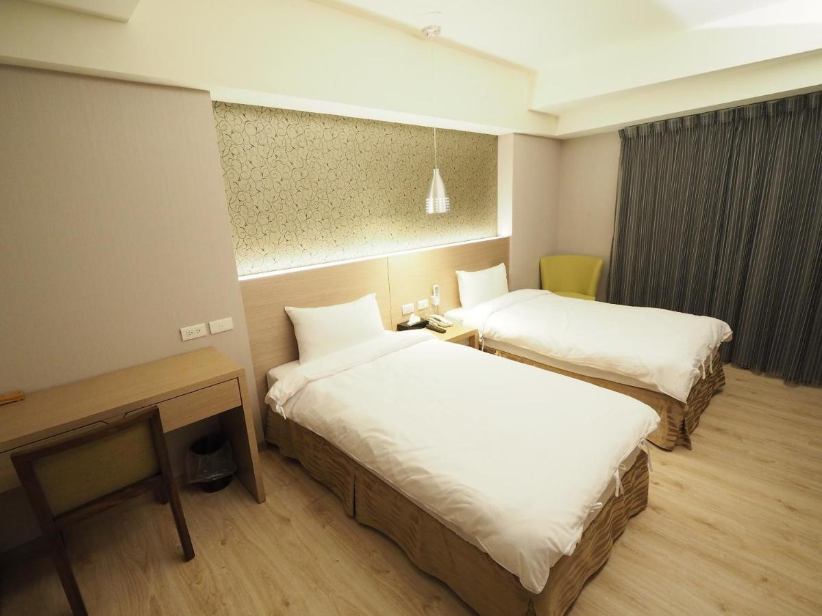 Kailan Hotel Toucheng Esterno foto