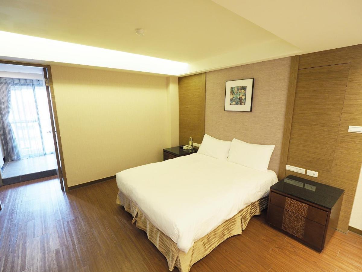 Kailan Hotel Toucheng Esterno foto