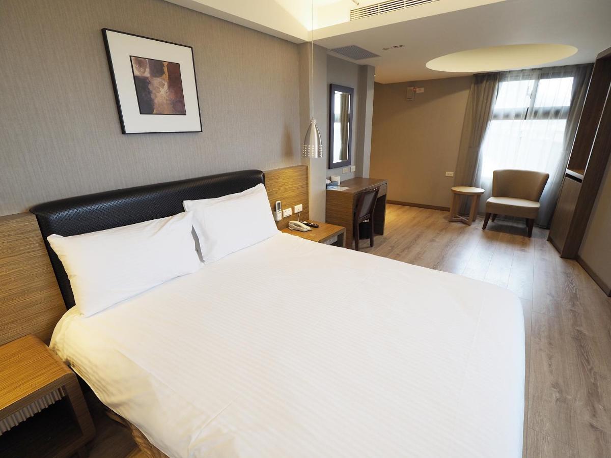 Kailan Hotel Toucheng Esterno foto